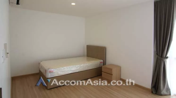  2 Bedrooms  Apartment For Rent in Sukhumvit, Bangkok  near BTS Phrom Phong (AA15301)