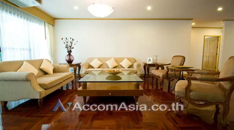 Pet friendly |  3 Bedrooms  Apartment For Rent in Sukhumvit, Bangkok  near BTS Asok - MRT Sukhumvit (AA15328)