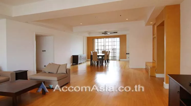 Pet friendly |  4 Bedrooms  Apartment For Rent in Sukhumvit, Bangkok  near BTS Phrom Phong (AA15362)