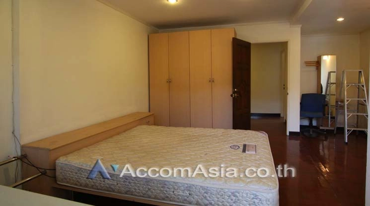 12  3 br House For Rent in sukhumvit ,Bangkok BTS Phra khanong AA15384