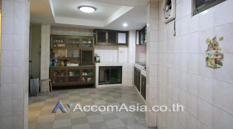 6  3 br House For Rent in sukhumvit ,Bangkok BTS Phra khanong AA15384