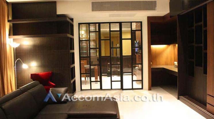  3 Bedrooms  Condominium For Rent in Sukhumvit, Bangkok  near BTS Asok - MRT Sukhumvit (AA15467)