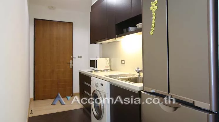  1 Bedroom  Condominium For Rent in Sukhumvit, Bangkok  near BTS Thong Lo (AA15561)