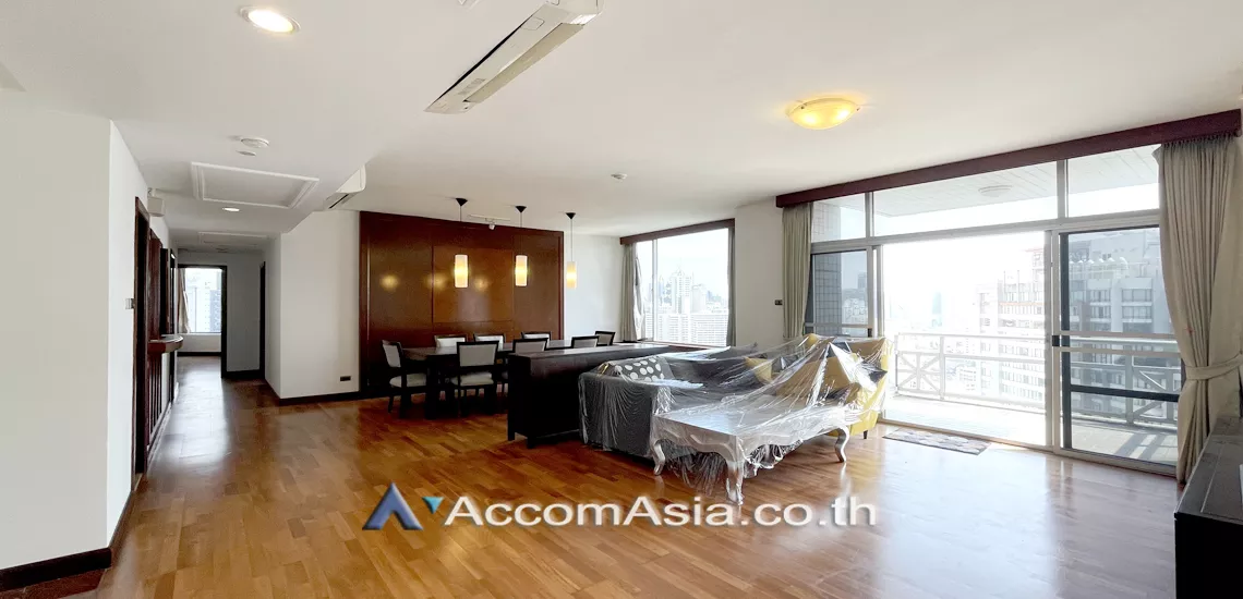 Pet friendly |  3 Bedrooms  Condominium For Rent in Ploenchit, Bangkok  near BTS Ploenchit (AA15579)