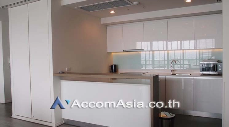  3 Bedrooms  Condominium For Rent in Charoennakorn, Bangkok  near BTS Krung Thon Buri (AA15589)
