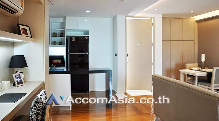  1 Bedroom  Apartment For Rent in Sukhumvit, Bangkok  near BTS Phrom Phong (AA15668)