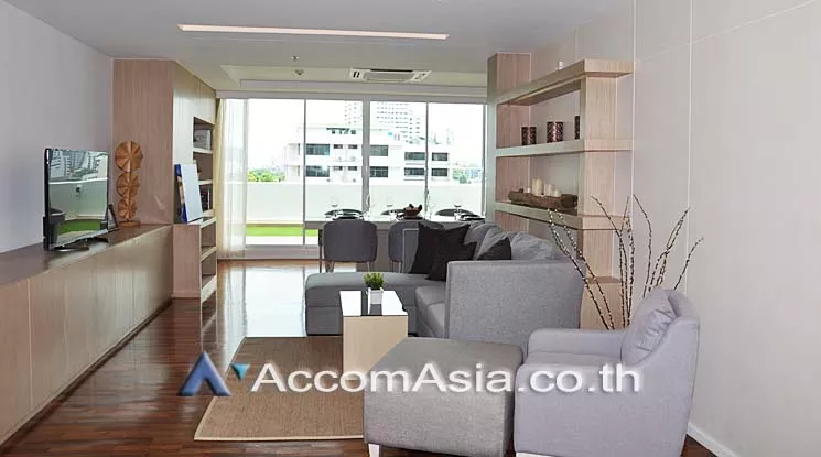  2 Bedrooms  Apartment For Rent in Sukhumvit, Bangkok  near BTS Phrom Phong (AA15670)