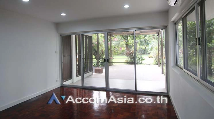 8  2 br House For Rent in Sukhumvit ,Bangkok BTS Asok - MRT Sukhumvit at House in Compound AA15692