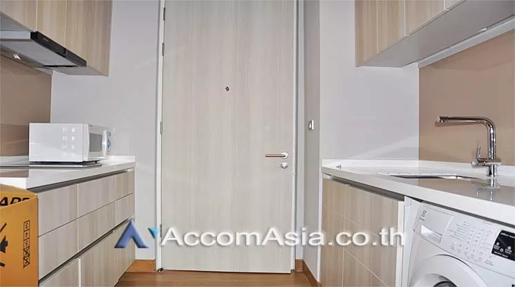  2 Bedrooms  Condominium For Rent in Sukhumvit, Bangkok  near BTS Phrom Phong (AA15767)