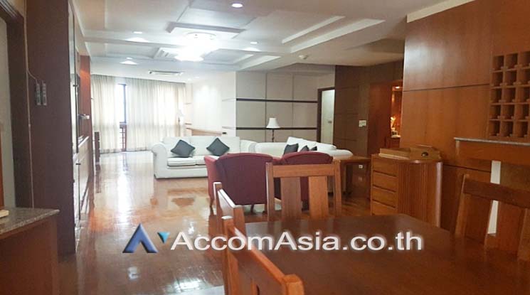 Pet friendly |  3 Bedrooms  Condominium For Rent in Sukhumvit, Bangkok  near BTS Phrom Phong (AA15993)