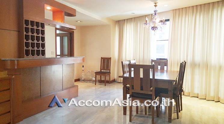 Pet friendly |  3 Bedrooms  Condominium For Rent in Sukhumvit, Bangkok  near BTS Phrom Phong (AA15993)