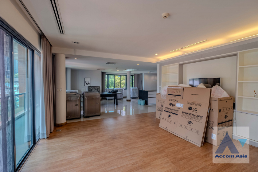 4  3 br Apartment For Rent in Ploenchit ,Bangkok BTS Ploenchit at Exclusive Residence AA16008