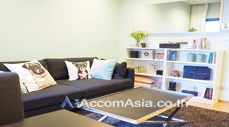  1 Bedroom  Condominium For Rent in Sukhumvit, Bangkok  near BTS Nana (AA16069)