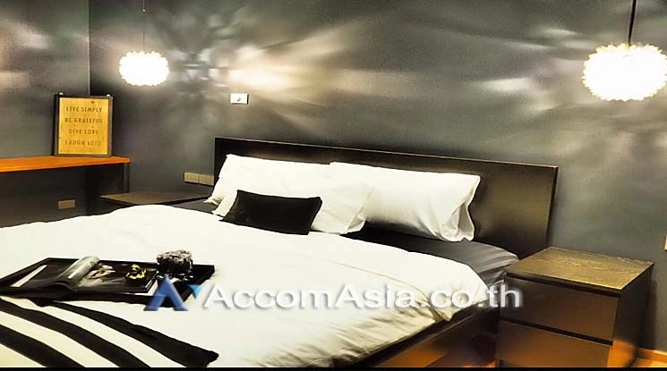  1 Bedroom  Condominium For Rent in Sukhumvit, Bangkok  near BTS Nana (AA16069)