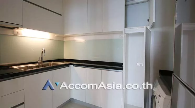  2 Bedrooms  Condominium For Rent in Sukhumvit, Bangkok  near BTS Phrom Phong (AA16133)