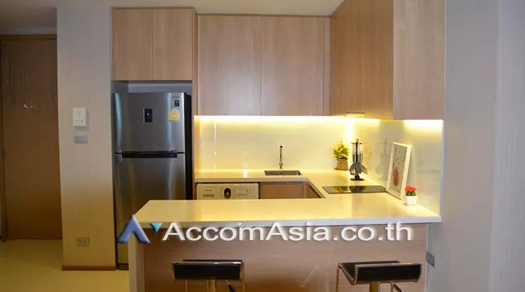  2 Bedrooms  Condominium For Rent in Sukhumvit, Bangkok  near BTS Nana (AA16168)