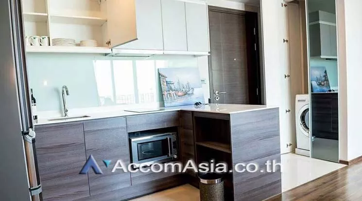  2 Bedrooms  Condominium For Rent in Sukhumvit, Bangkok  near BTS Ekkamai (AA16210)