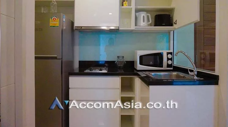  1 Bedroom  Apartment For Rent in Sukhumvit, Bangkok  near BTS Phrom Phong (AA16223)