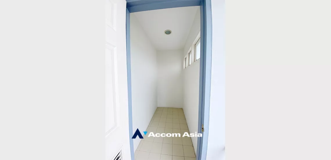 12  2 br Apartment For Rent in Sukhumvit ,Bangkok BTS Phrom Phong at Spacious Room AA16255