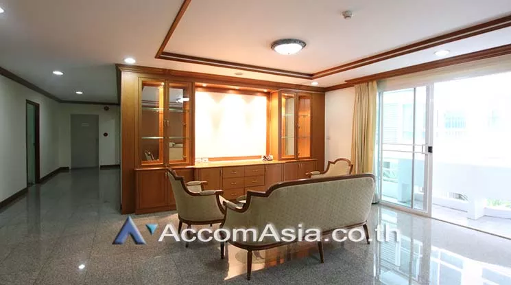 Pet friendly |  2 Bedrooms  Apartment For Rent in Sukhumvit, Bangkok  near BTS Phrom Phong (AA16257)