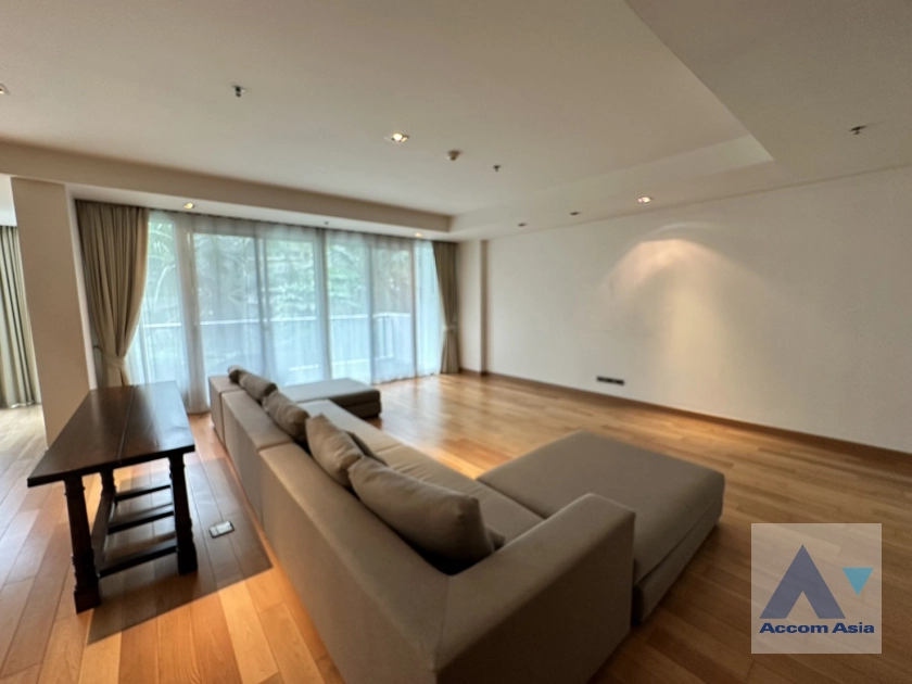 Big Balcony, Pet friendly |  4 Bedrooms  Condominium For Rent in Sukhumvit, Bangkok  near BTS Phrom Phong (AA16285)