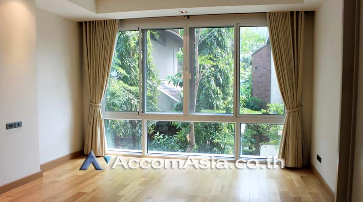 Big Balcony, Pet friendly |  4 Bedrooms  Condominium For Rent & Sale in Sukhumvit, Bangkok  near BTS Phrom Phong (AA16289)