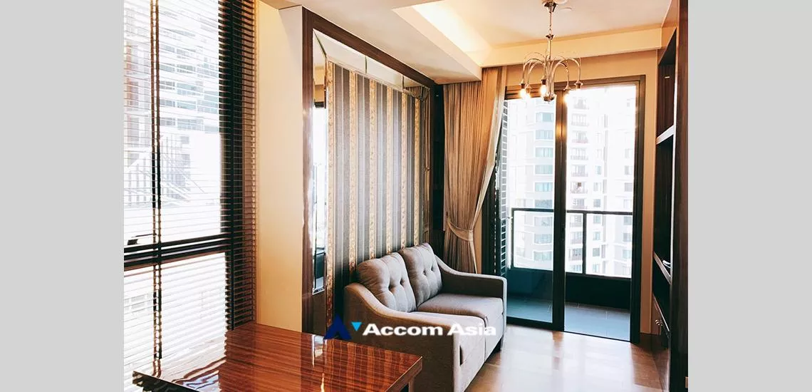  1 Bedroom  Condominium For Sale in Sukhumvit, Bangkok  near BTS Phrom Phong (AA16297)