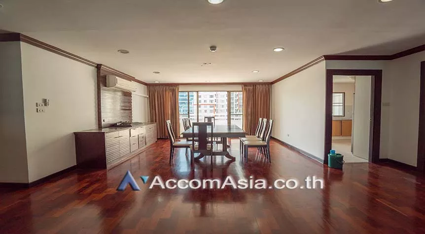 Big Balcony, Pet friendly |  3 Bedrooms  Condominium For Rent in Sukhumvit, Bangkok  near BTS Phrom Phong (AA16321)