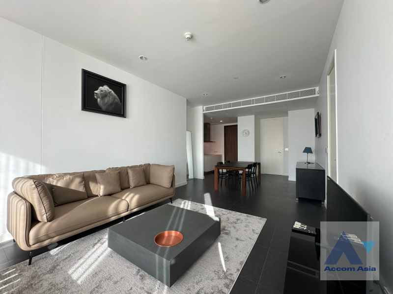  2 Bedrooms  Condominium For Rent & Sale in Ploenchit, Bangkok  near BTS Ratchadamri (AA16350)