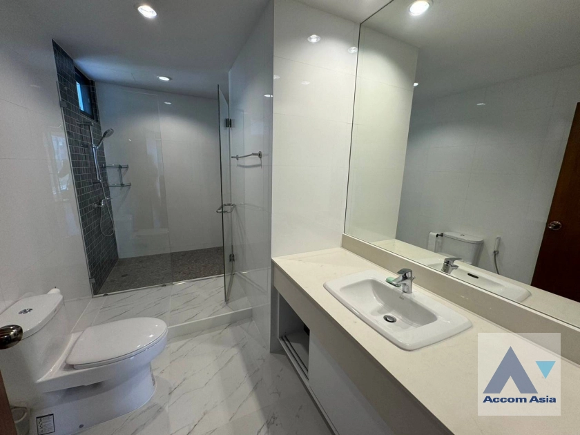 10  3 br Apartment For Rent in Sukhumvit ,Bangkok BTS Asok - MRT Sukhumvit at Peaceful Living Space AA16384