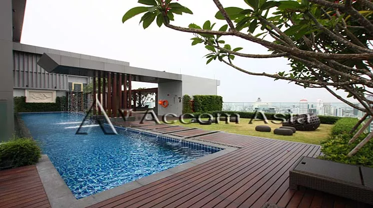  2 Bedrooms  Condominium For Rent in Sukhumvit, Bangkok  near BTS Phrom Phong (AA16430)