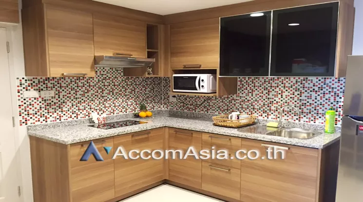  2 Bedrooms  Condominium For Rent in Sukhumvit, Bangkok  near BTS Phrom Phong (AA16433)