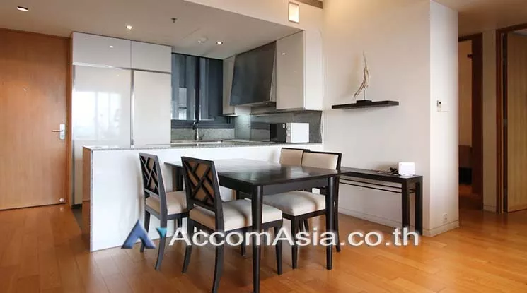  2 Bedrooms  Condominium For Rent in Sathorn, Bangkok  near BTS Chong Nonsi - MRT Lumphini (AA16451)