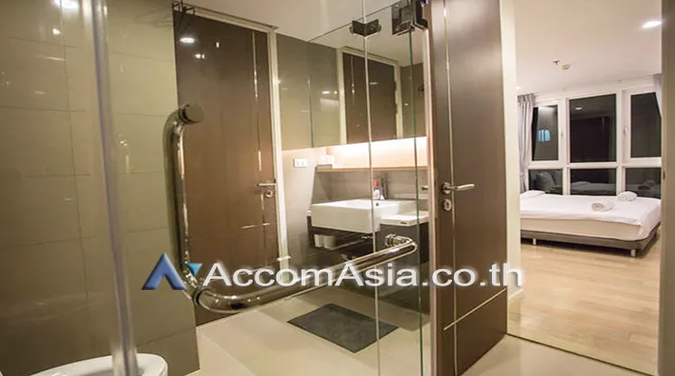  1 Bedroom  Condominium For Sale in Sukhumvit, Bangkok  near BTS Asok - MRT Sukhumvit (AA16536)