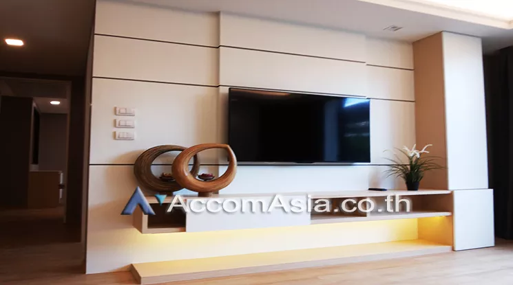  1 Bedroom  Apartment For Rent in Sukhumvit, Bangkok  near BTS Phrom Phong (AA16629)