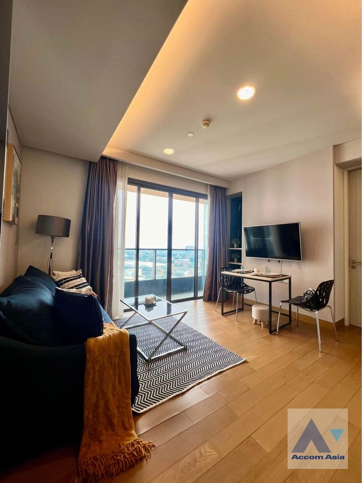 Corner Unit |  The Lumpini 24 Condominium  2 Bedroom for Rent BTS Phrom Phong in Sukhumvit Bangkok