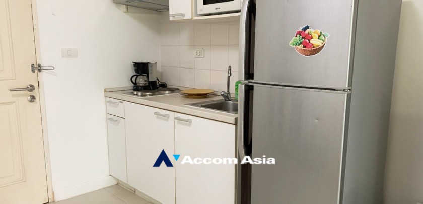  1 Bedroom  Condominium For Sale in Sukhumvit, Bangkok  near BTS Thong Lo (AA16835)