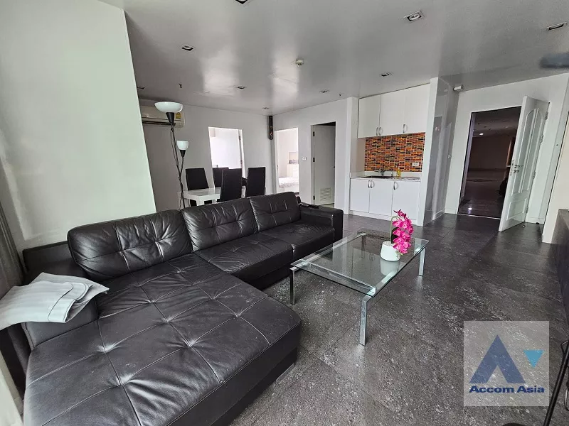  2 Bedrooms  Condominium For Sale in Sukhumvit, Bangkok  near BTS Asok - MRT Sukhumvit (AA16846)