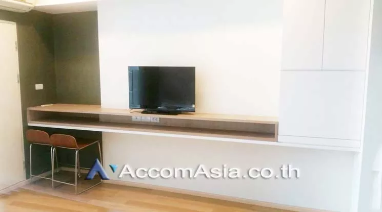  1 Bedroom  Condominium For Sale in Sukhumvit, Bangkok  near BTS Thong Lo (AA16913)