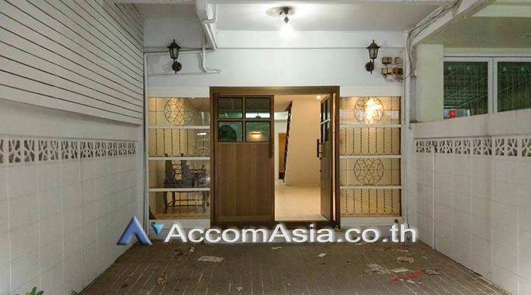  2  6 br Townhouse For Rent in Sathorn ,Bangkok BTS Chong Nonsi AA16935