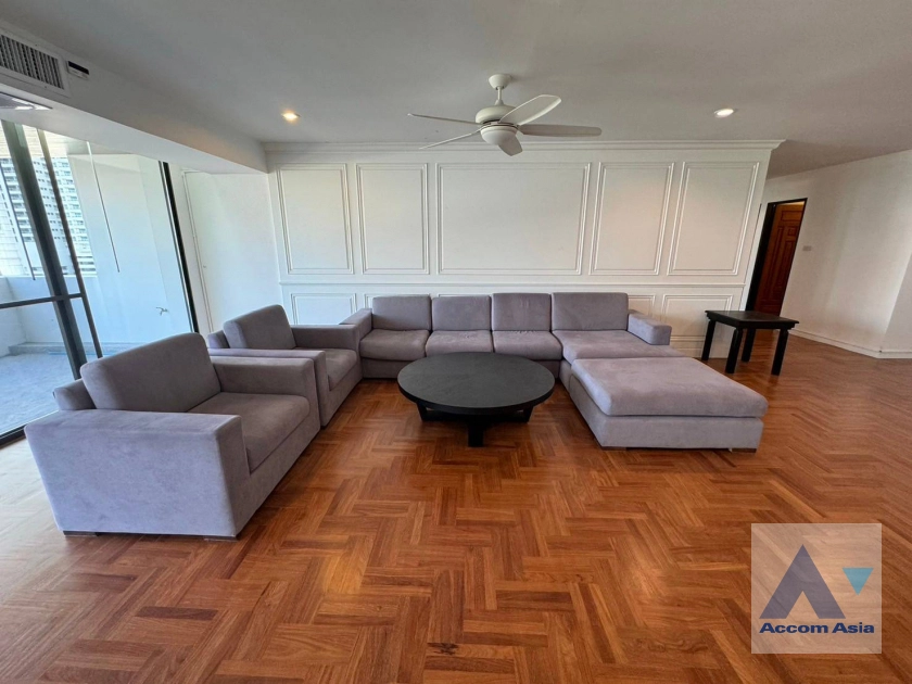 Big Balcony, Pet friendly |  Peaceful Living Space Apartment  3 Bedroom for Rent MRT Sukhumvit in Sukhumvit Bangkok