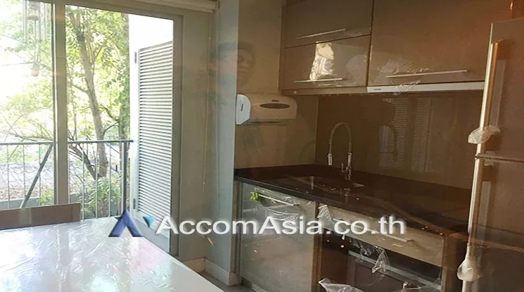  1 Bedroom  Condominium For Sale in Sukhumvit, Bangkok  near BTS Thong Lo (AA16981)