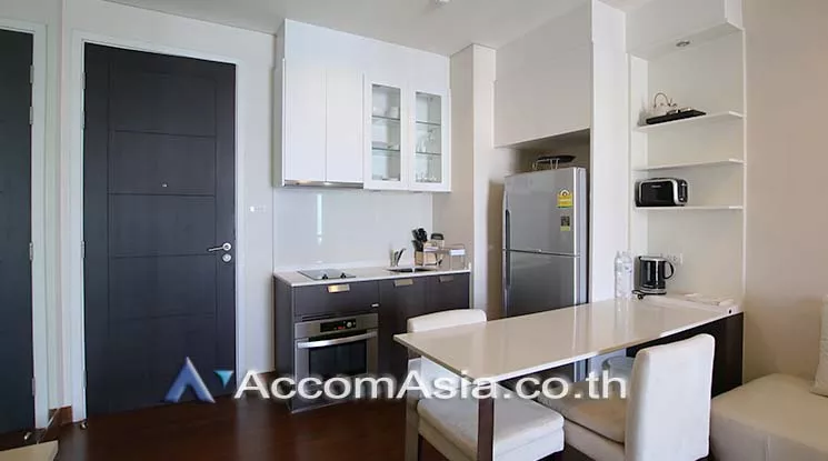  1 Bedroom  Condominium For Rent in Sukhumvit, Bangkok  near BTS Thong Lo (AA17010)