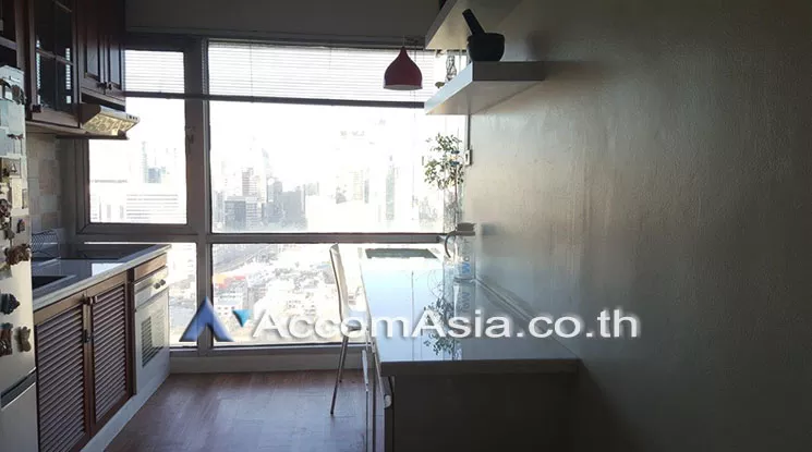  2 Bedrooms  Condominium For Rent in Sukhumvit, Bangkok  near BTS Nana - MRT Sukhumvit (AA17017)