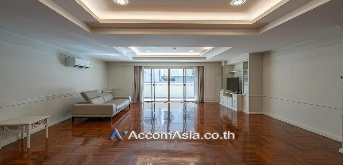  2 Bedrooms  Apartment For Rent in Sukhumvit, Bangkok  near BTS Phrom Phong (AA17021)