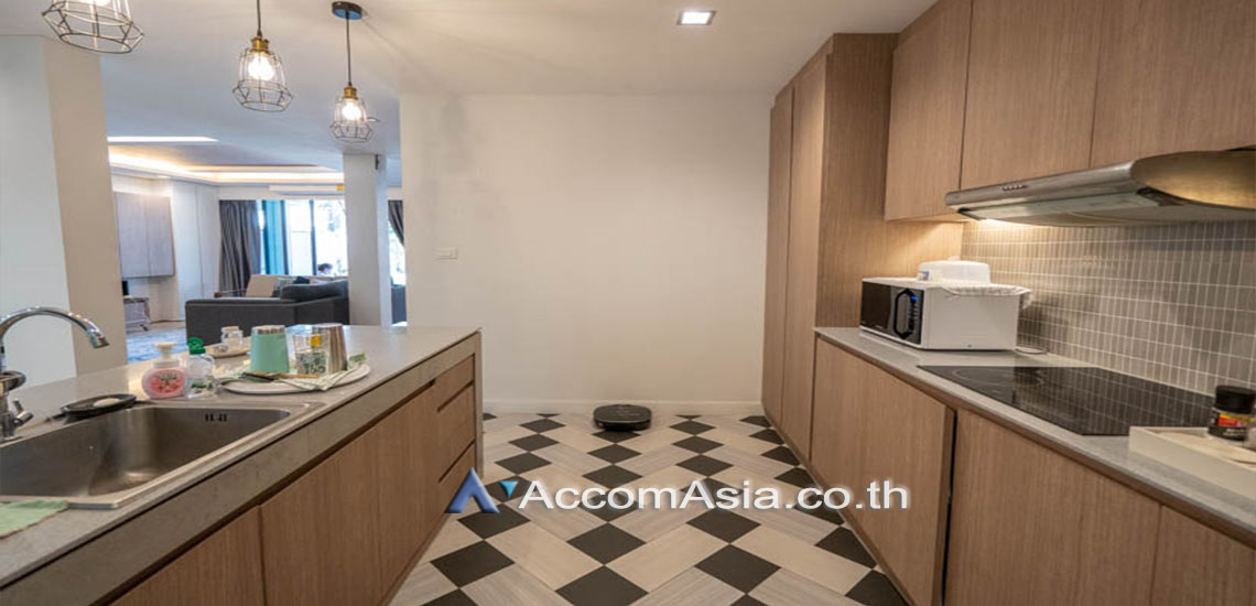 5  3 br Townhouse For Rent in Sukhumvit ,Bangkok BTS Ekkamai AA17062