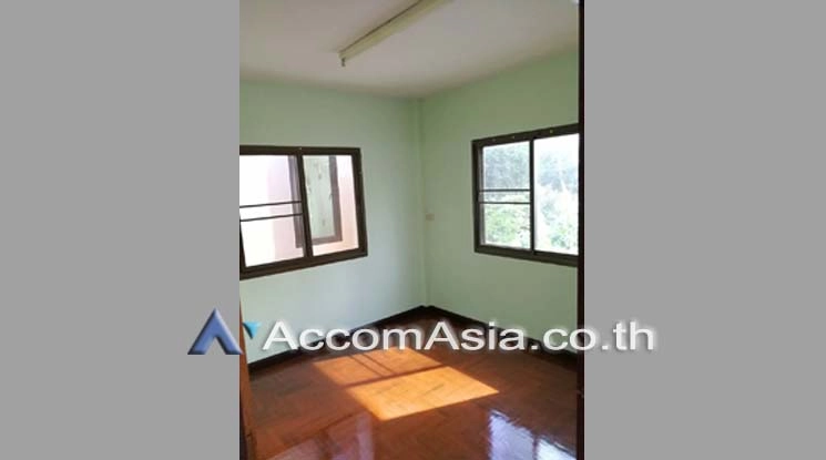  1  2 br House For Sale in Sathorn ,Bangkok BTS Chong Nonsi AA17090