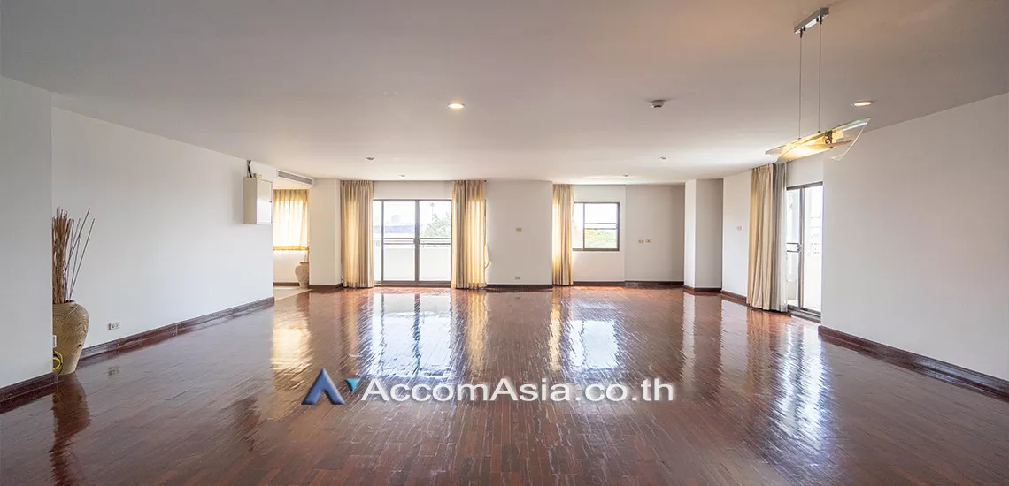  4 Bedrooms  Condominium For Rent in Sathorn, Bangkok  near BRT Thanon Chan (AA17110)