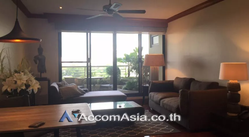 Corner Unit |  2 Bedrooms  Condominium For Rent in Sathorn, Bangkok  near BTS Chong Nonsi (AA17166)