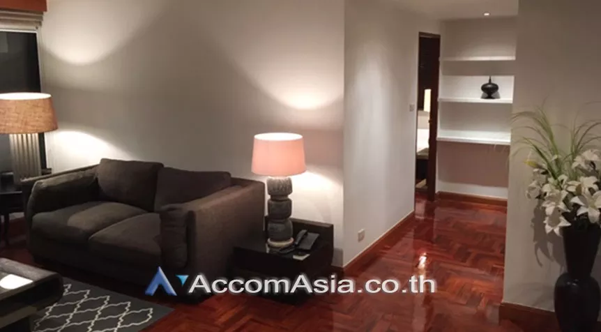 Corner Unit |  2 Bedrooms  Condominium For Rent in Sathorn, Bangkok  near BTS Chong Nonsi (AA17166)